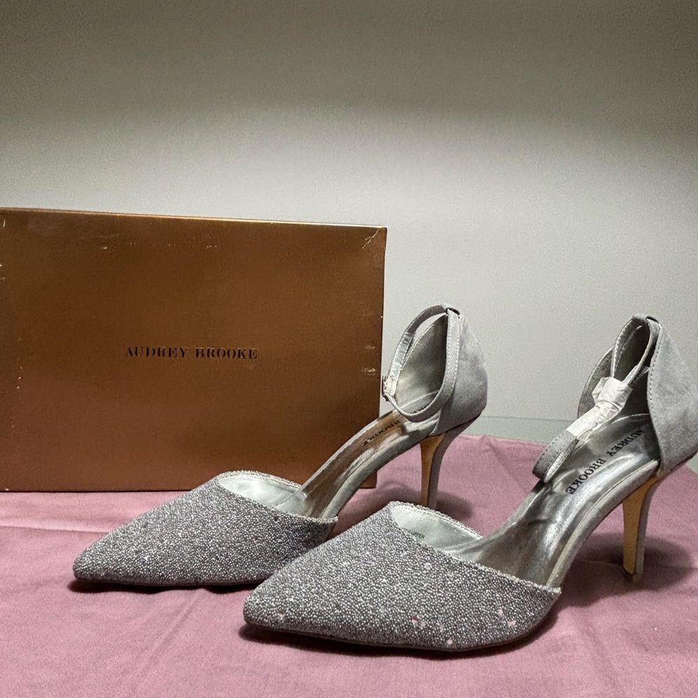 Audrey Brooke Silver Heels in Size 9.5